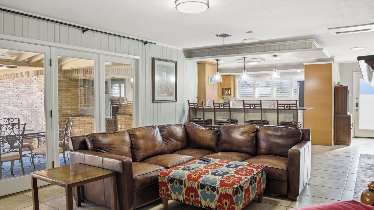 Photo of Livingroom in Midland