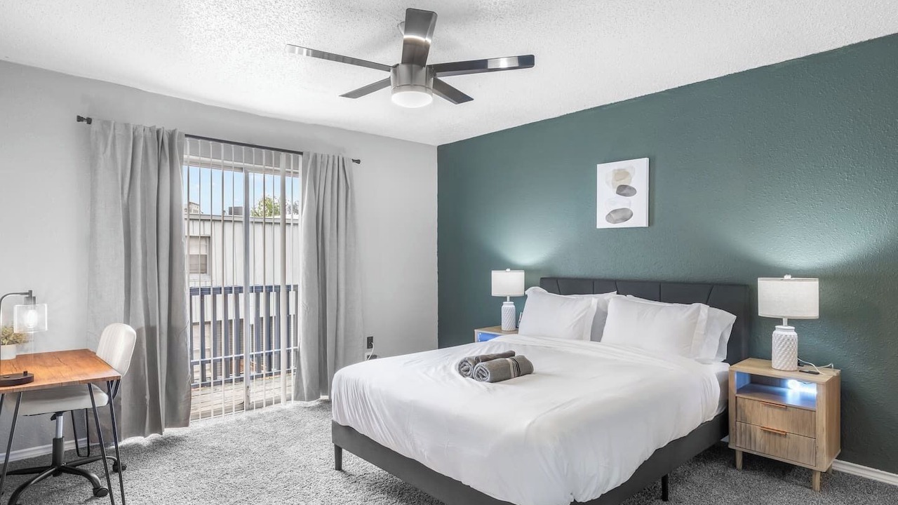 Photo of Bedroom in Central Arlington
