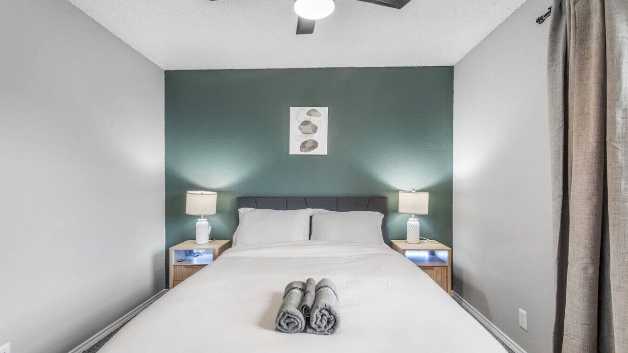 Photo of Bedroom in Central Arlington