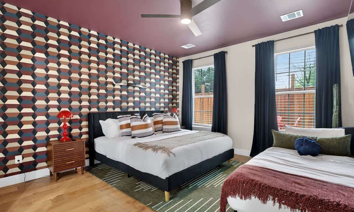 Photo of Bedroom in Central Arlington