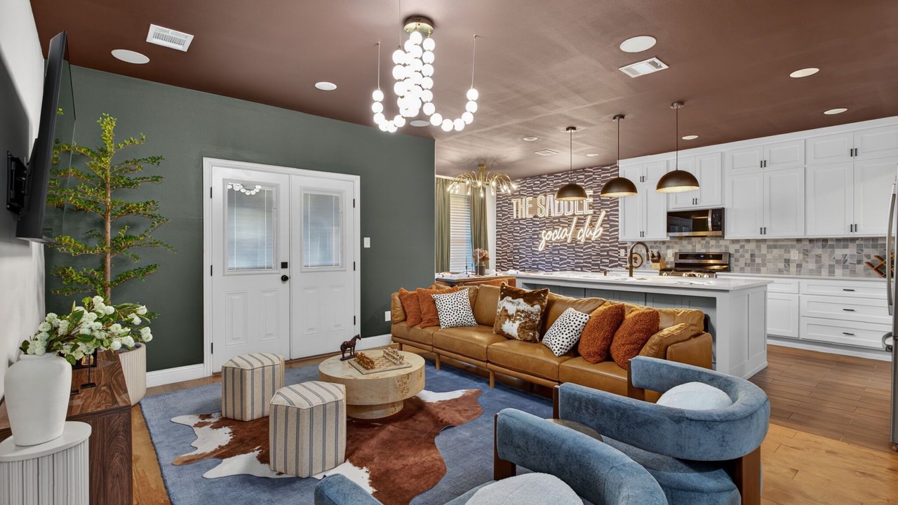 Photo of Livingroom in Central Arlington