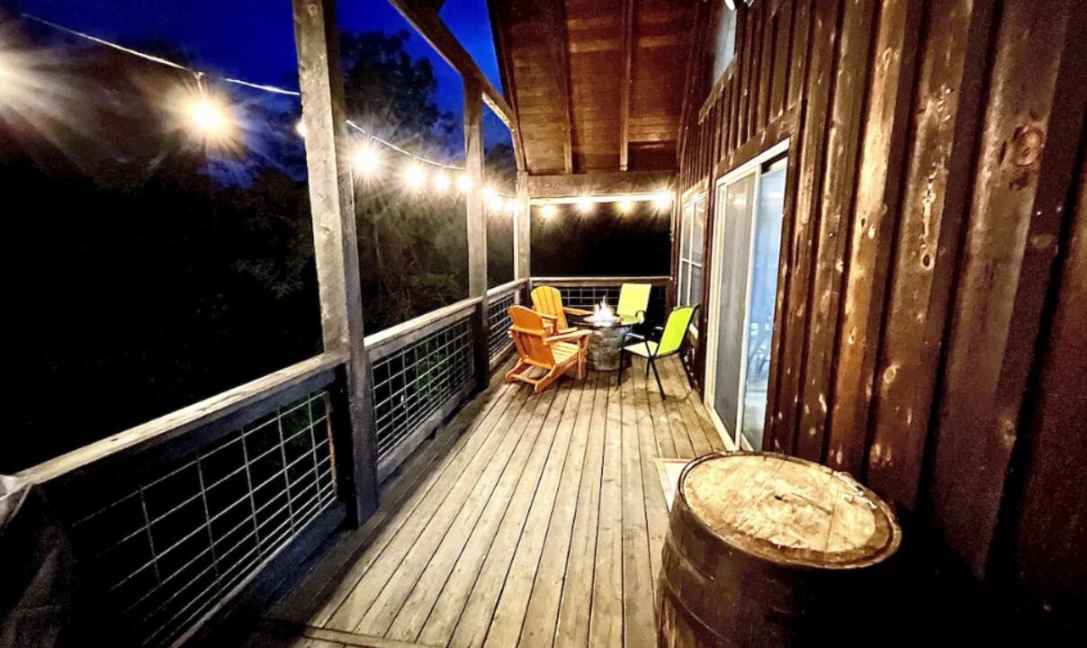 Photo of Patio Balcony in Lampe