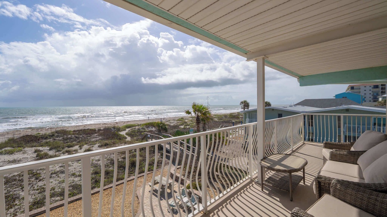 Photo of Patio Balcony in Crescent Beach