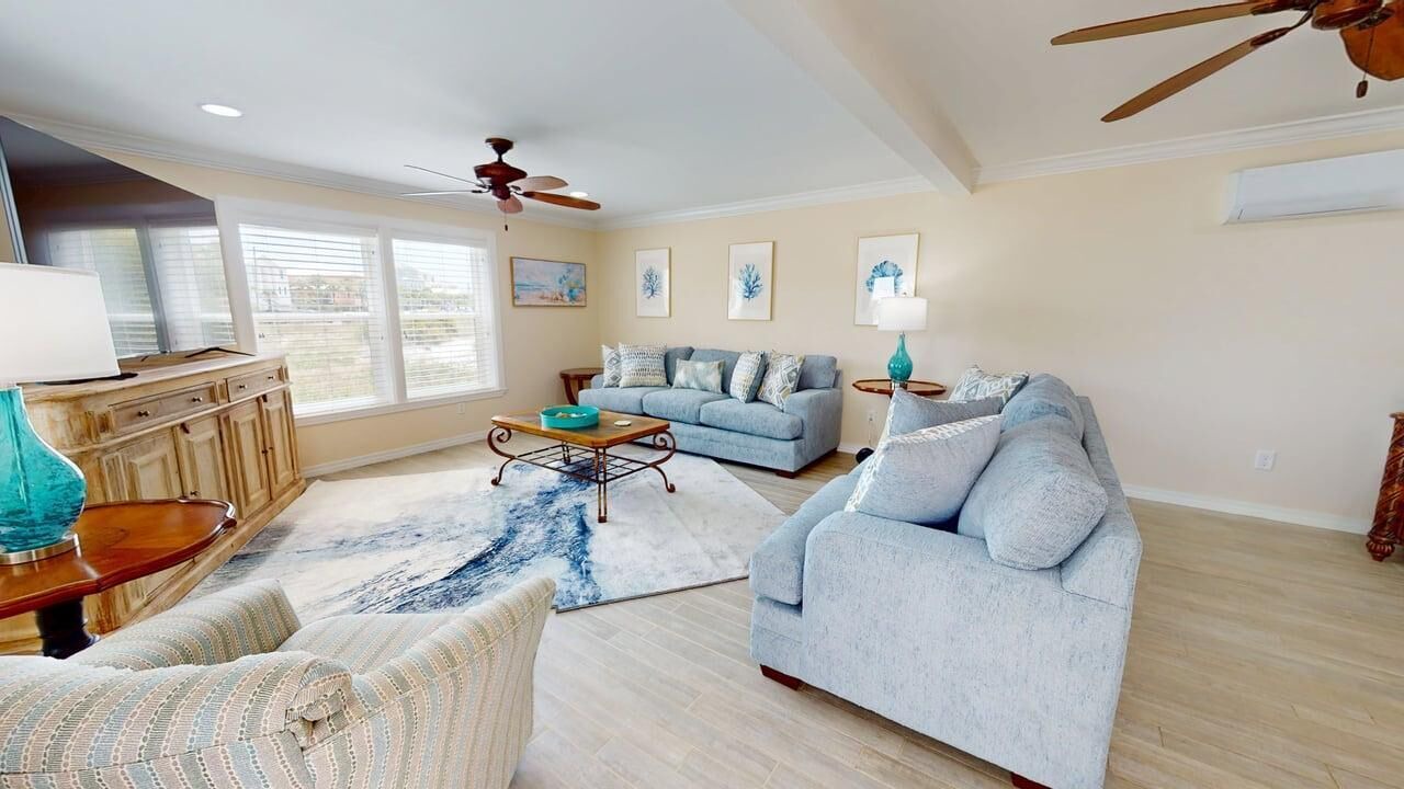 Photo of Livingroom in Gulf Pines