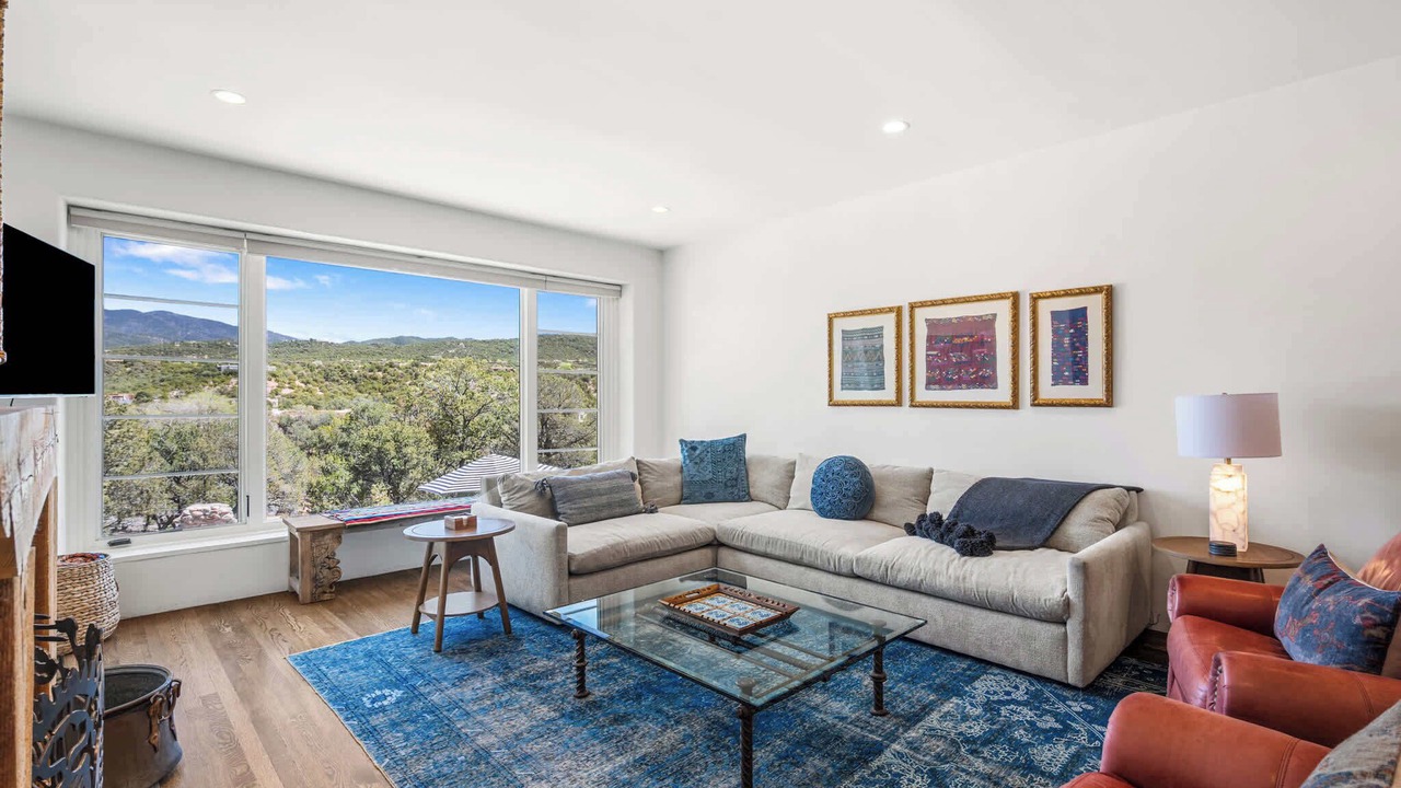 Photo of Livingroom in Northeast Santa Fe