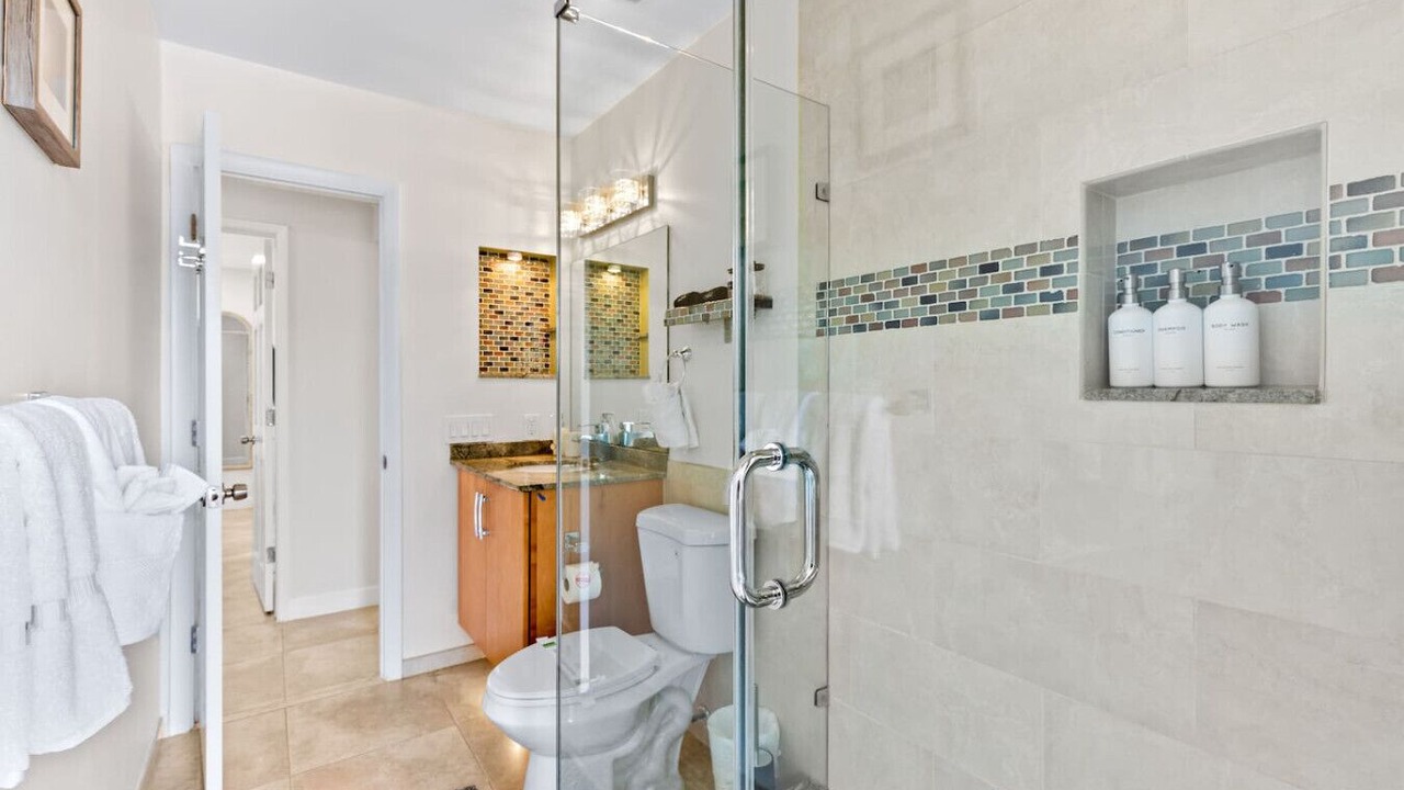 Photo of Bathroom in Coral Ridge Isles