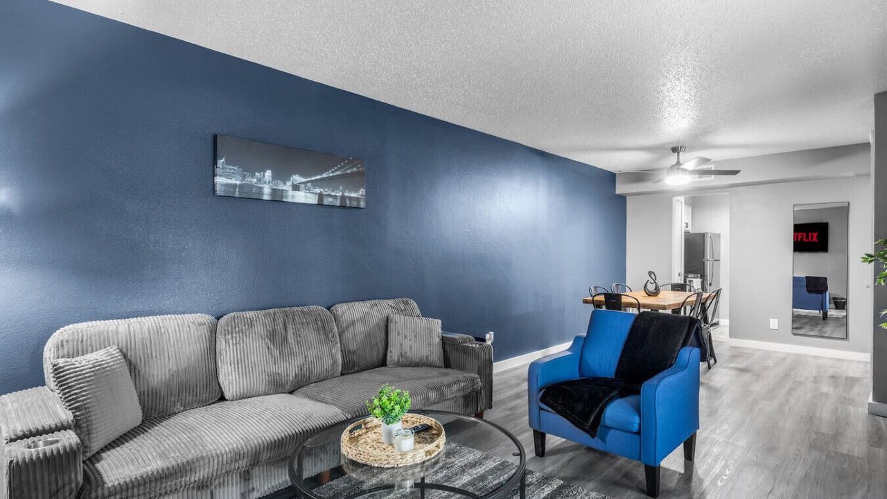 Photo of Livingroom in Central Arlington