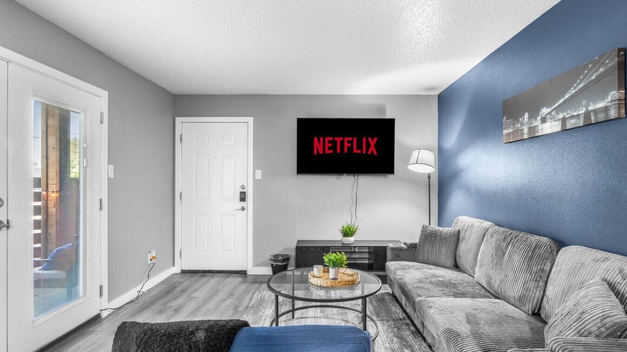 Photo of Livingroom in Central Arlington