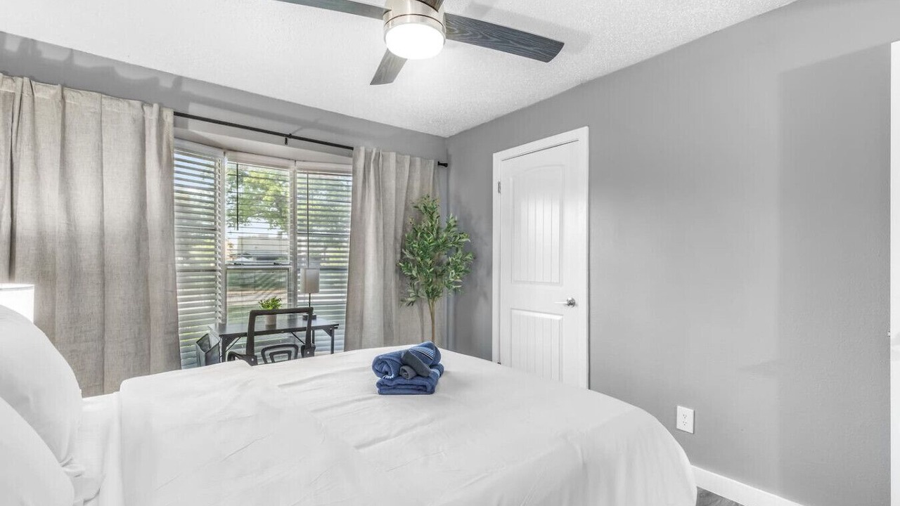 Photo of Bedroom in Central Arlington
