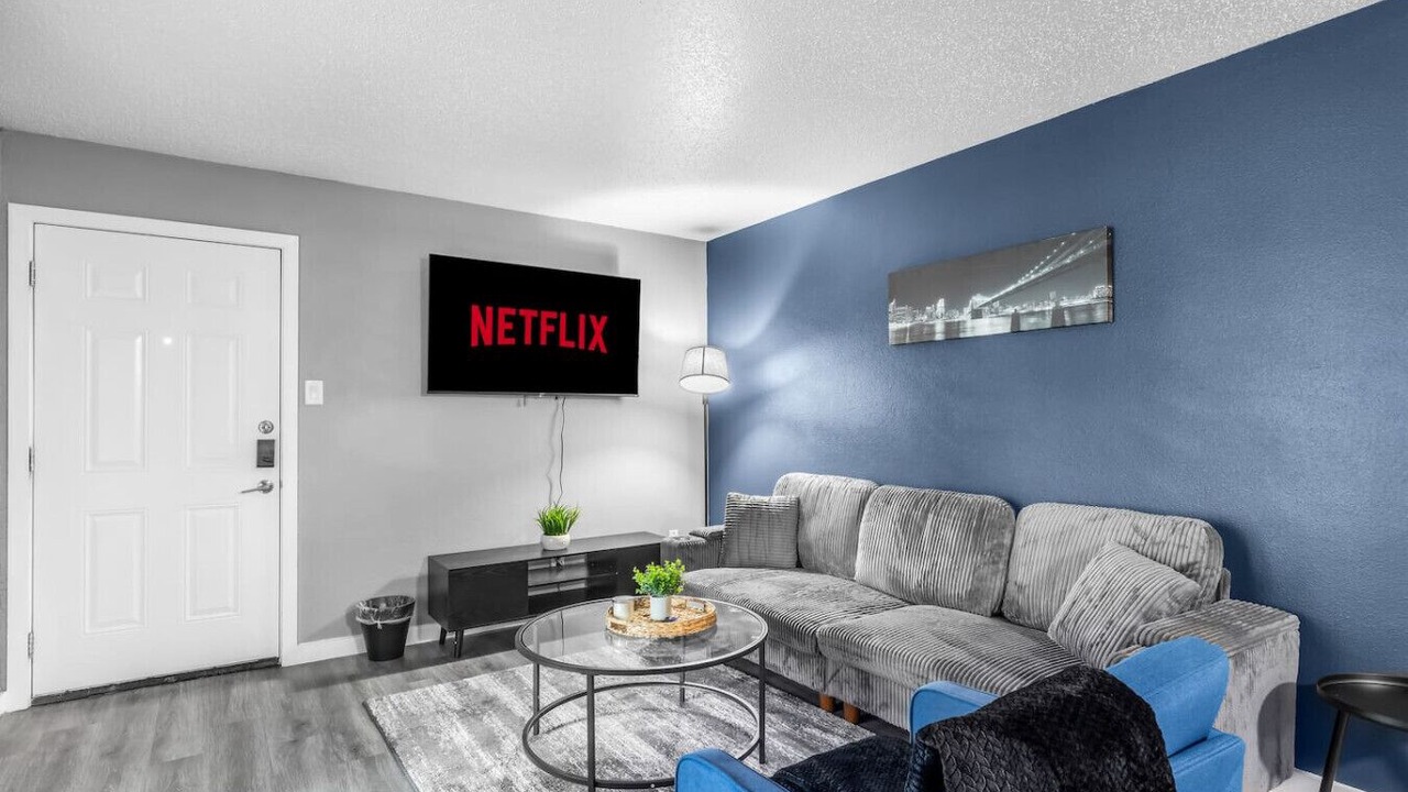 Photo of Livingroom in Central Arlington