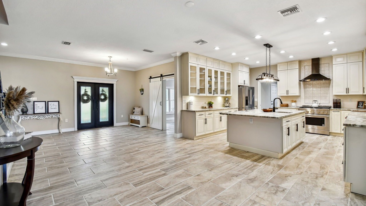 Photo of Kitchen in Lake Magdalene
