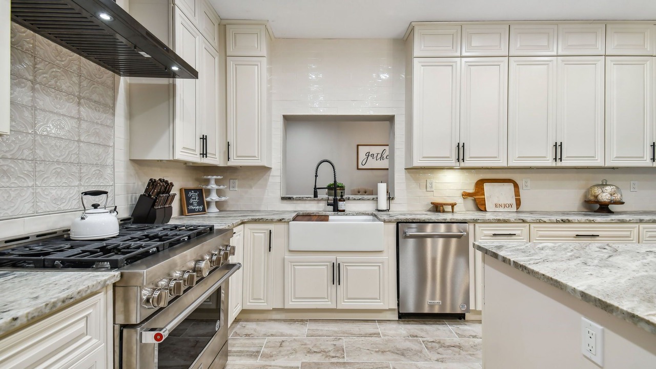 Photo of Kitchen in Lake Magdalene