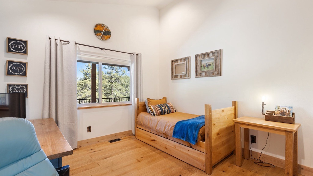 Photo of Bedroom in Lake George