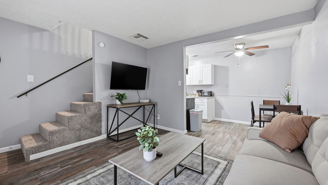 Photo of Livingroom in South Arlington
