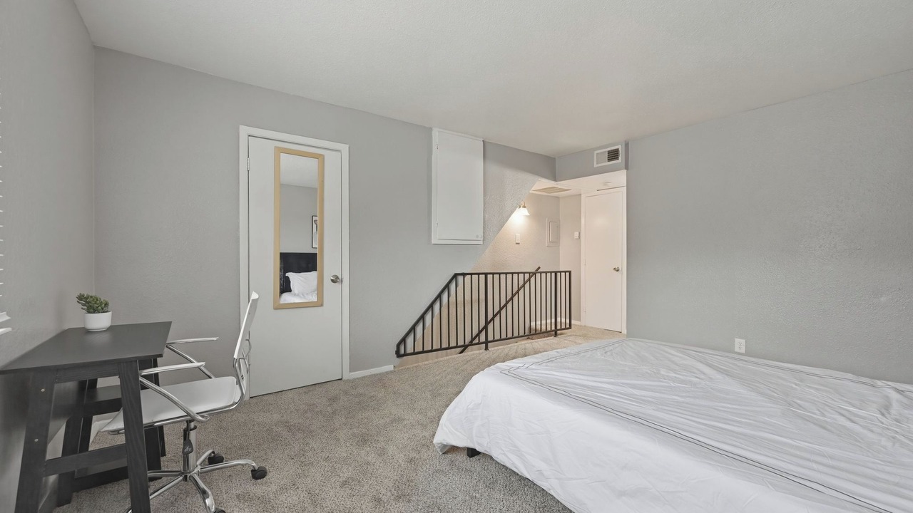 Photo of Bedroom in South Arlington