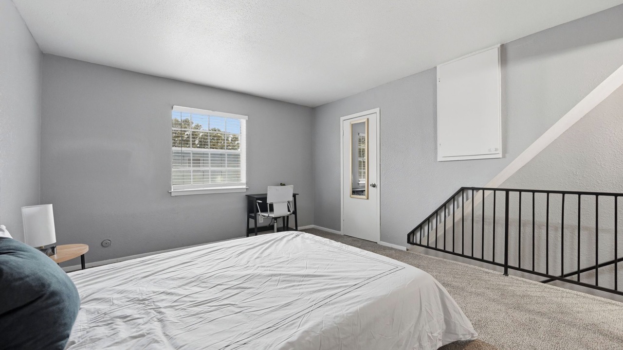 Photo of Bedroom in South Arlington