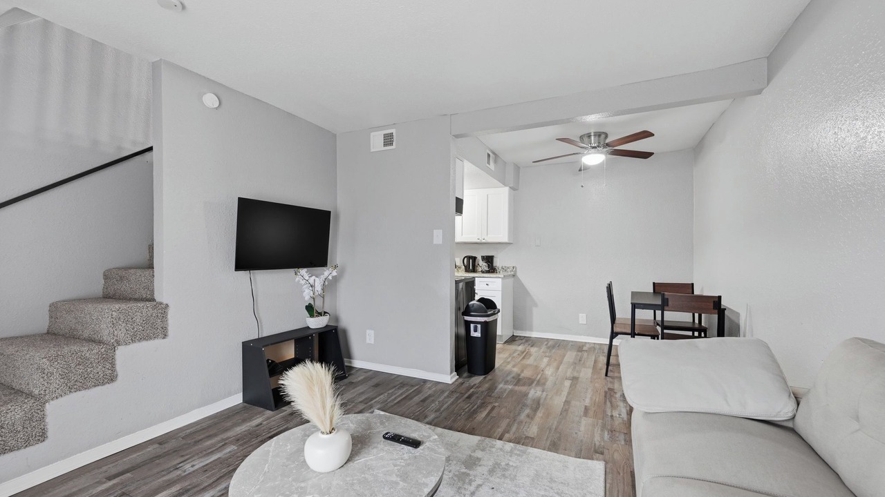 Photo of Livingroom in South Arlington