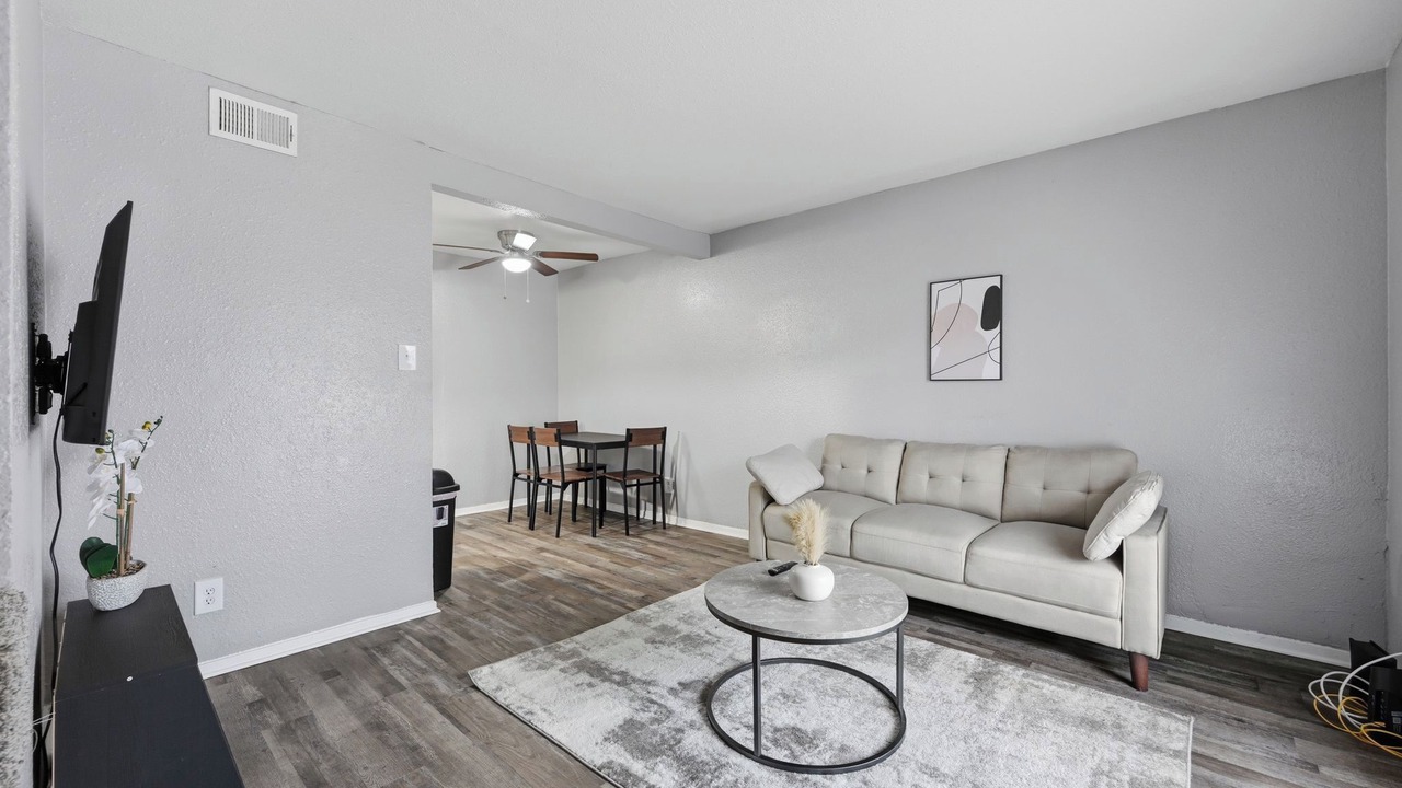 Photo of Livingroom in South Arlington