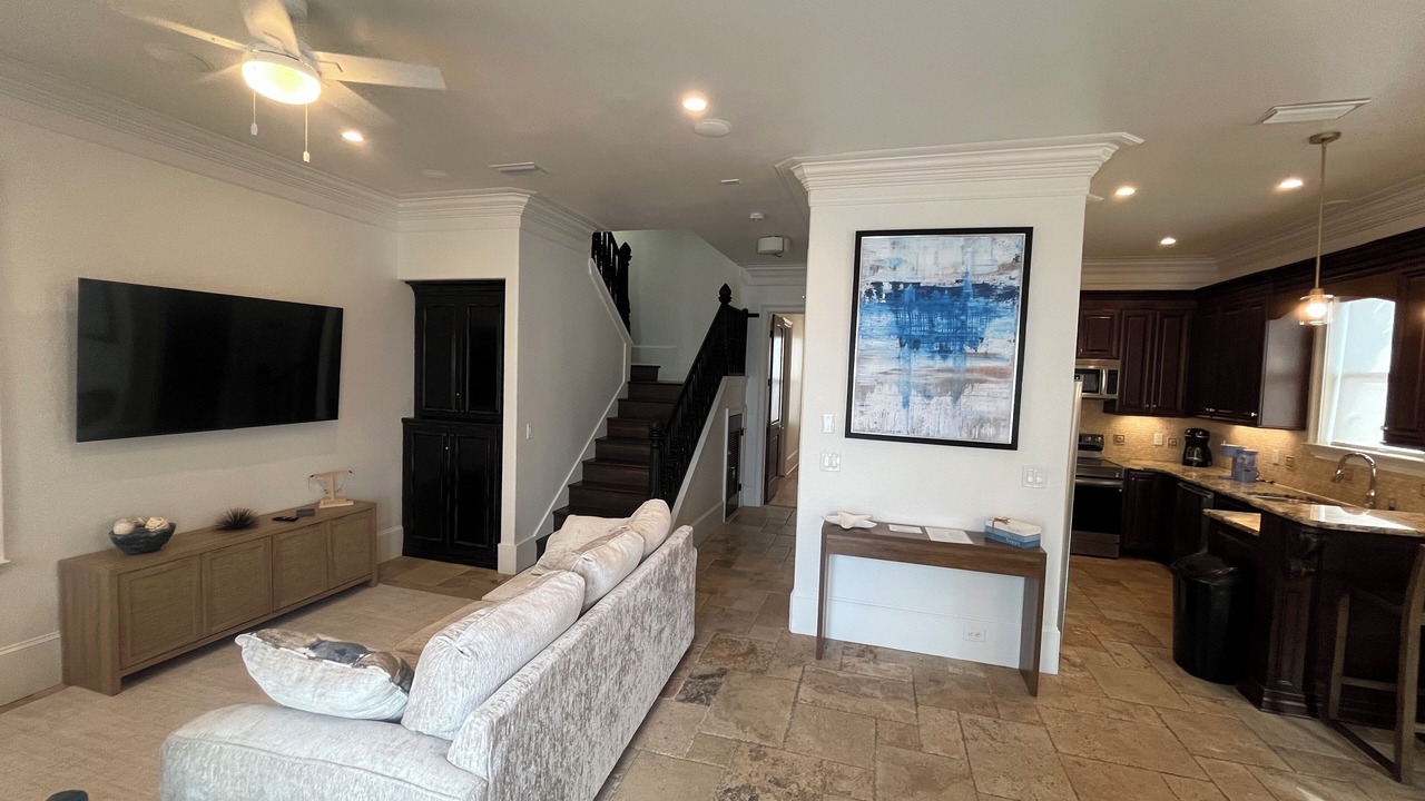 Photo of Livingroom in Clipper Cove