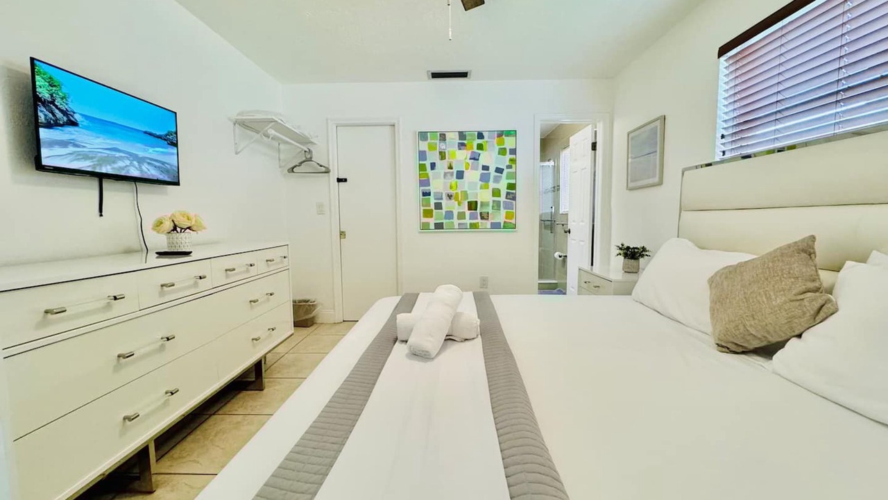 Photo of Bedroom in Sunrise