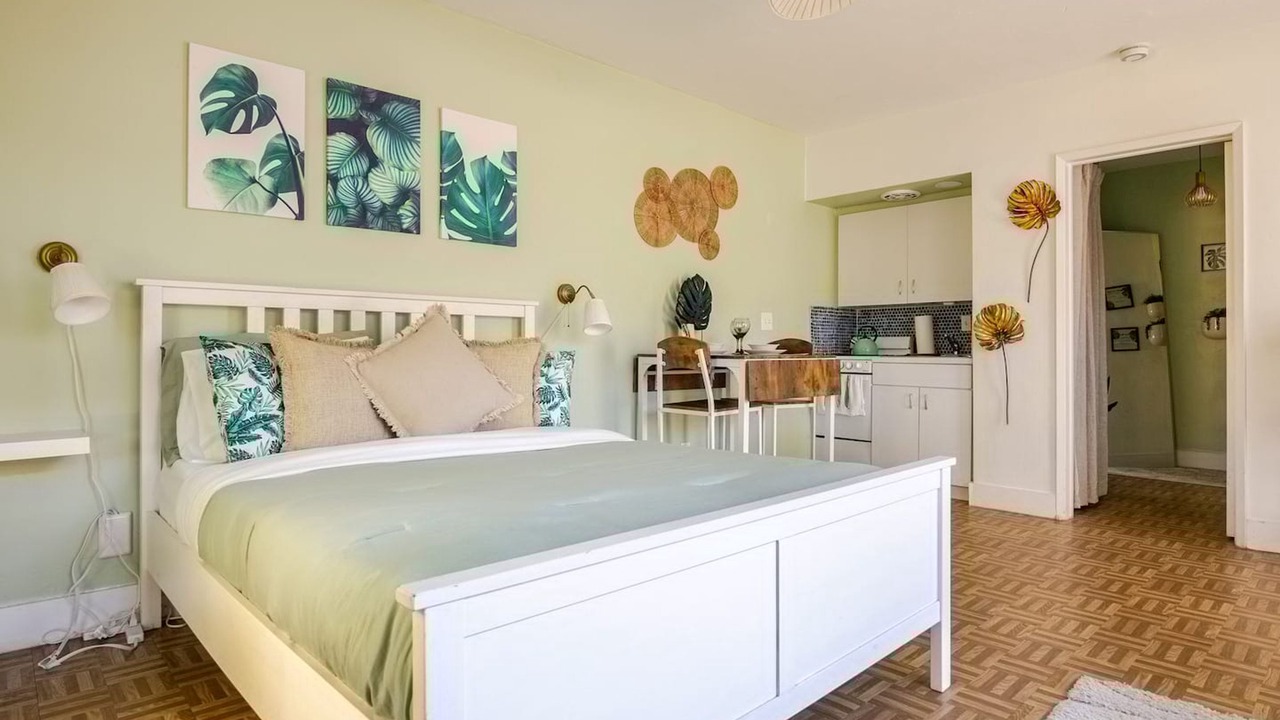 Photo of Bedroom in Royal Poinciana