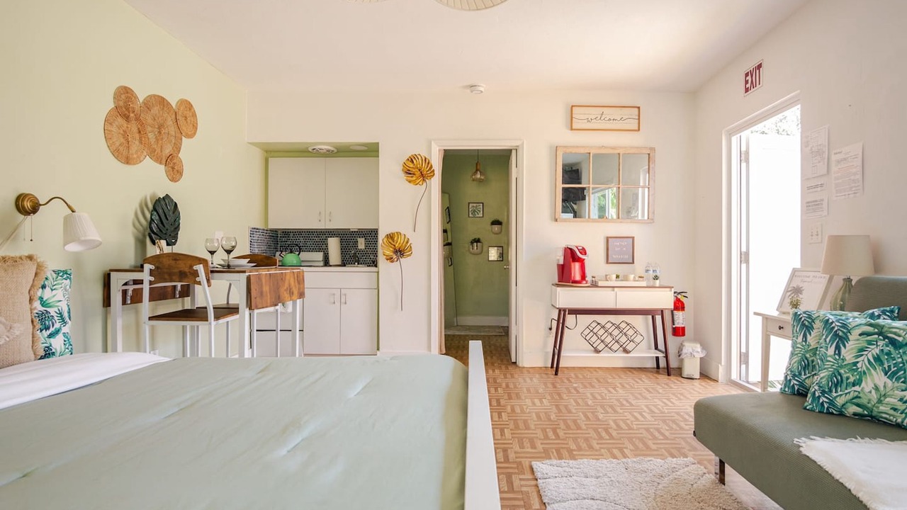 Photo of Bedroom in Royal Poinciana