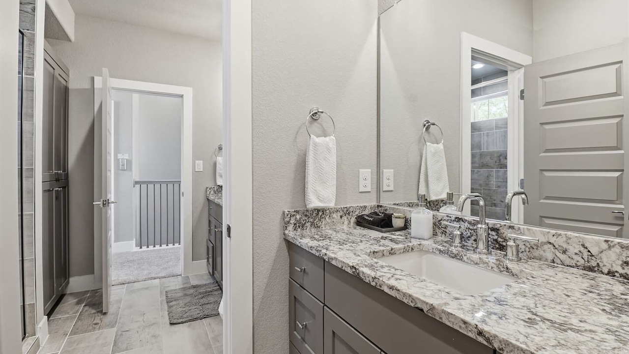 Photo of Bathroom in Kingsland