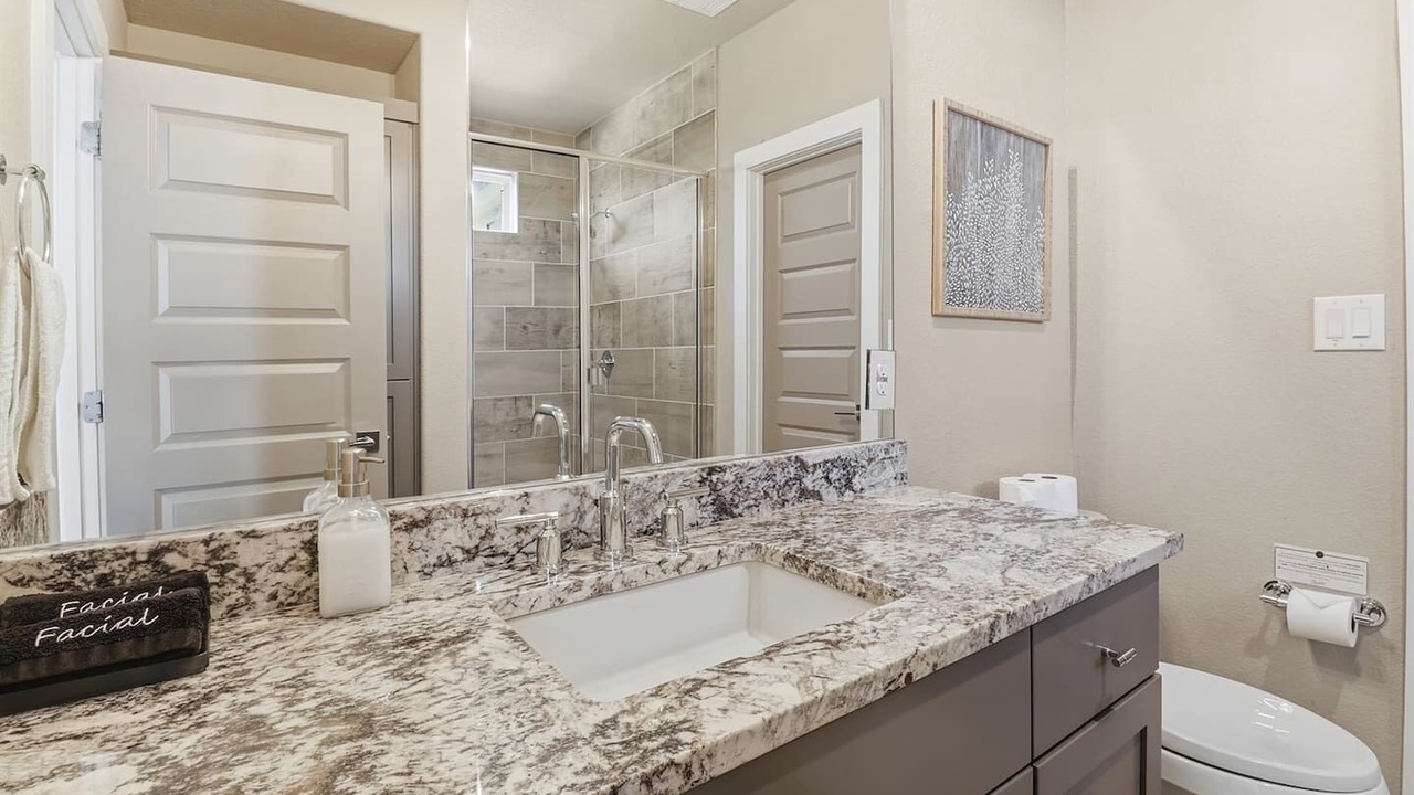 Photo of Bathroom in Kingsland