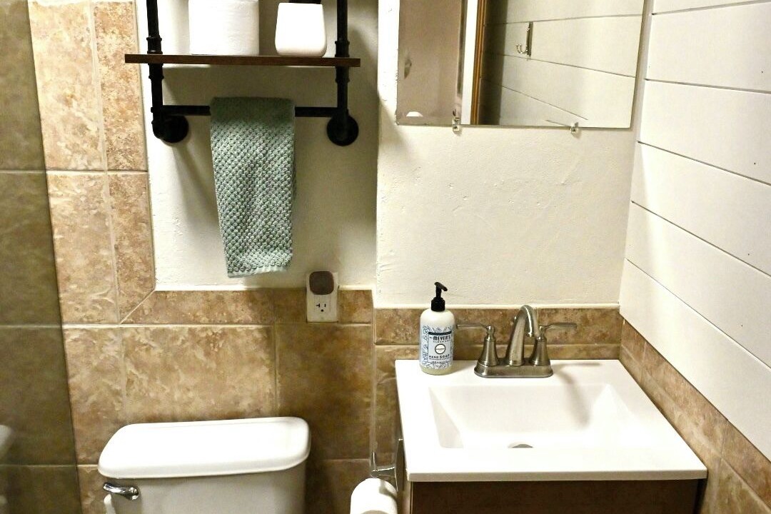 Photo of Bathroom in Garfield