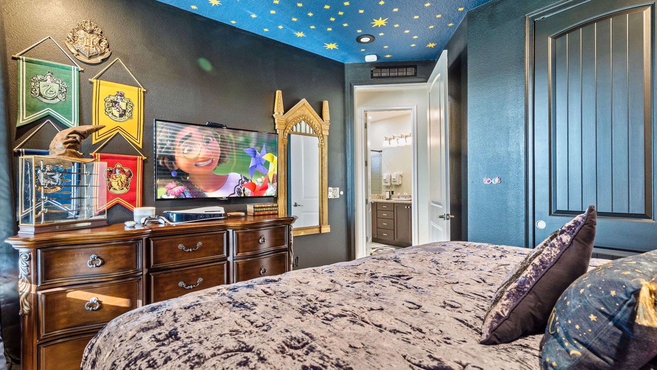 Photo of Bedroom in Bay Lake
