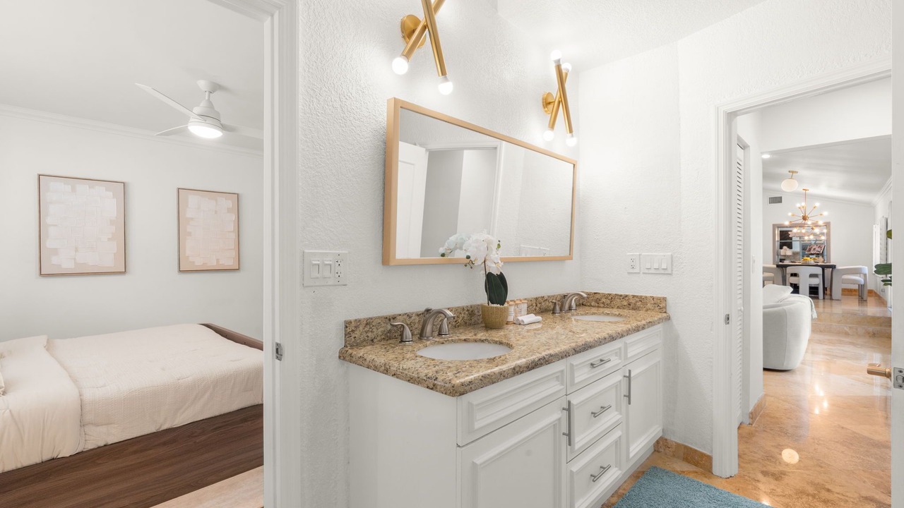Photo of Bedroom in Coral Ridge