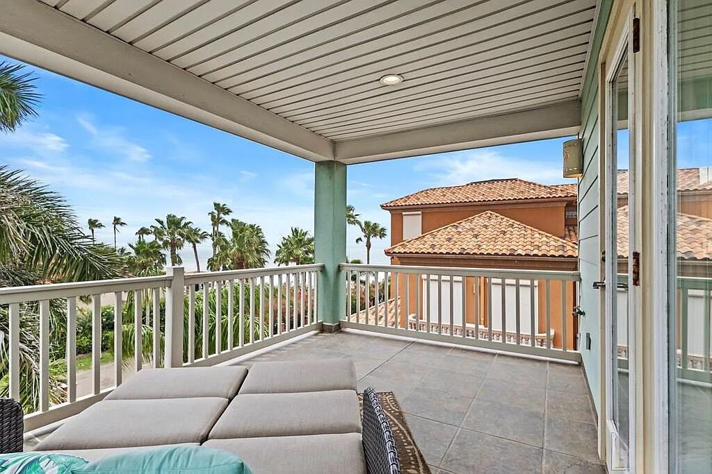 Photo of Patio Balcony in South Padre Island