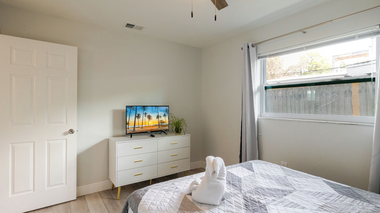 Photo of Bedroom in Gillespie Park