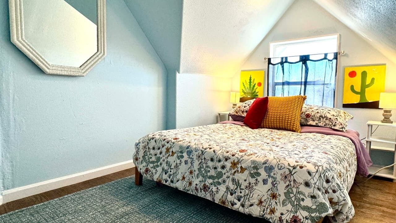 Photo of Bedroom in Jefferson Park