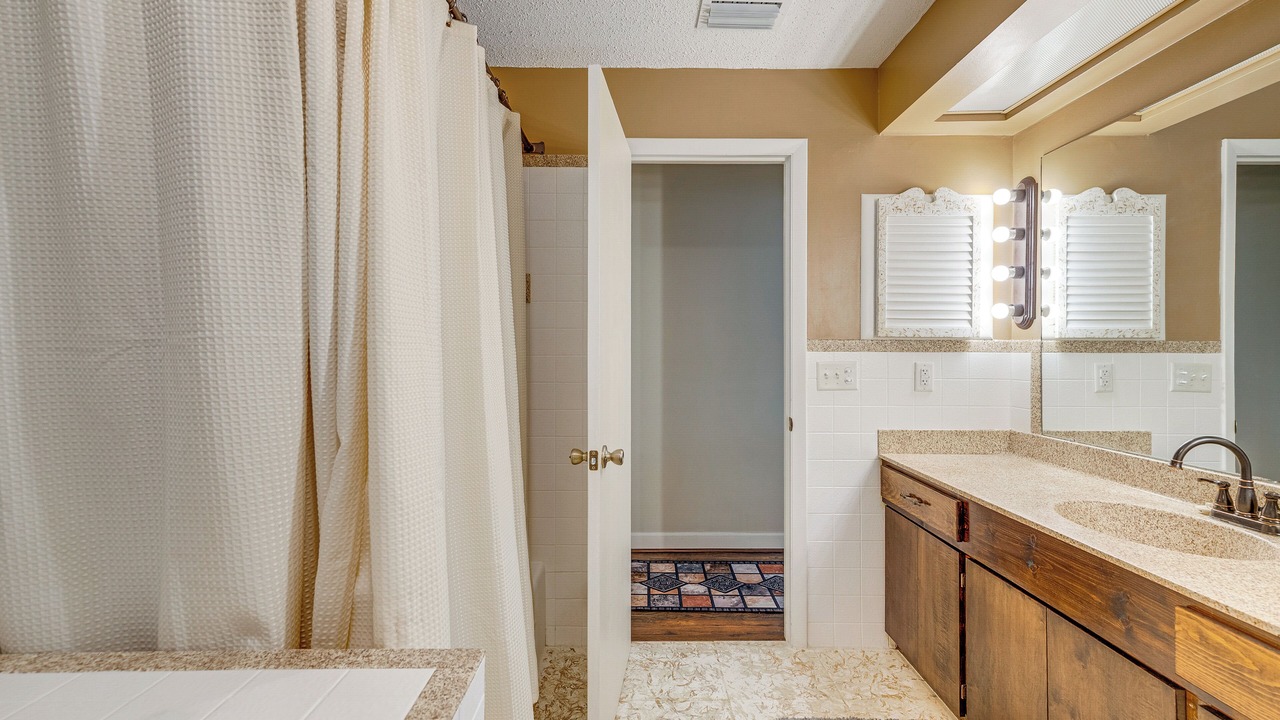 Photo of Bathroom in Hernando