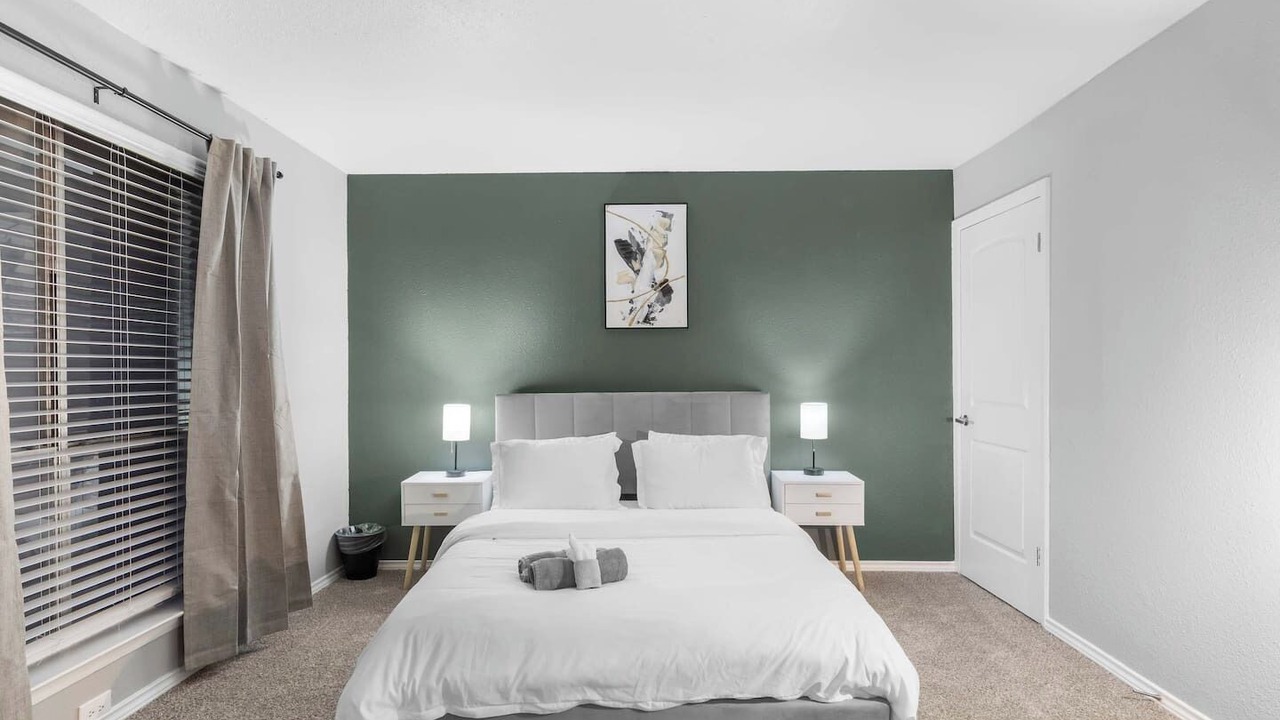 Photo of Bedroom in Central Arlington