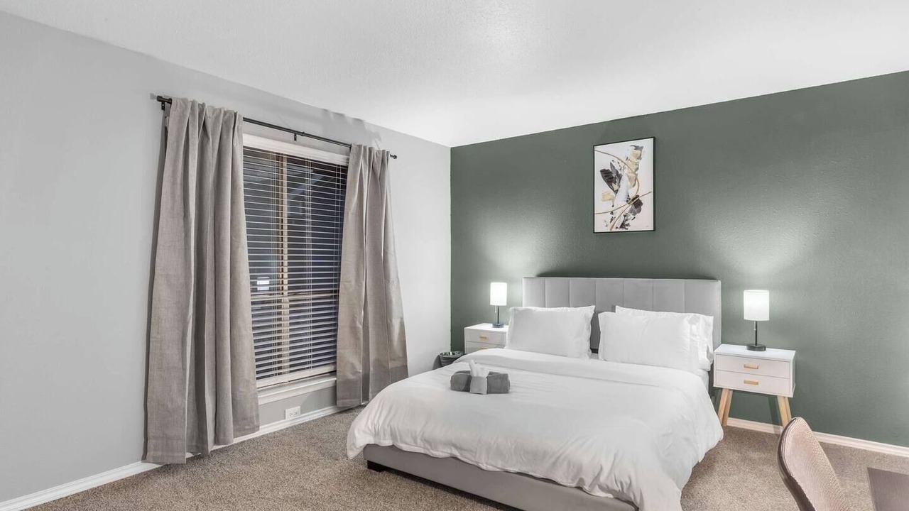 Photo of Bedroom in Central Arlington
