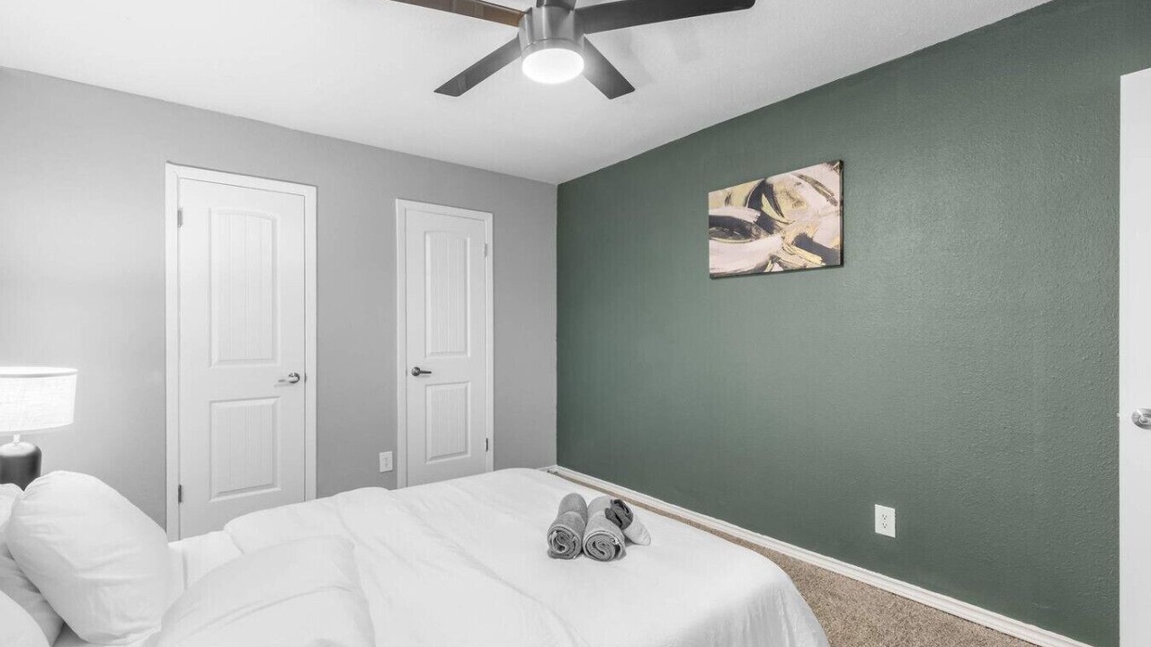 Photo of Bedroom in Central Arlington