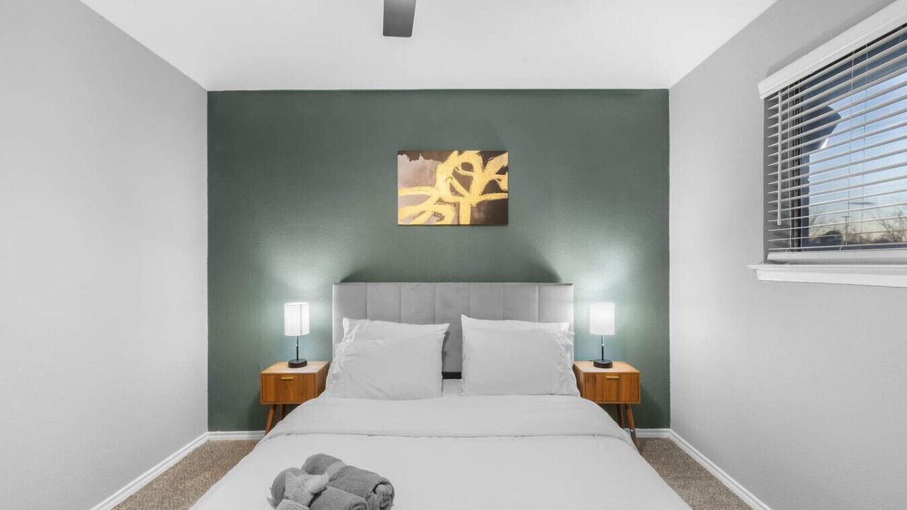 Photo of Bedroom in Central Arlington