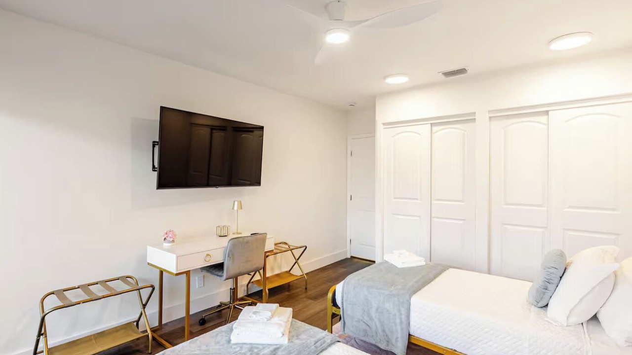 Photo of Bedroom in Hallandale Beach