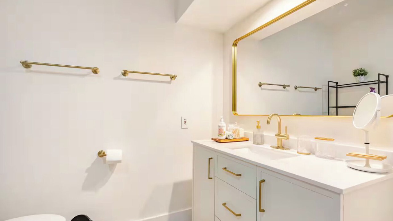 Photo of Bathroom in Hallandale Beach