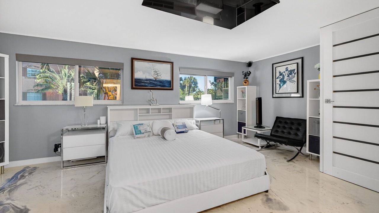 Photo of Bedroom in South Middle River