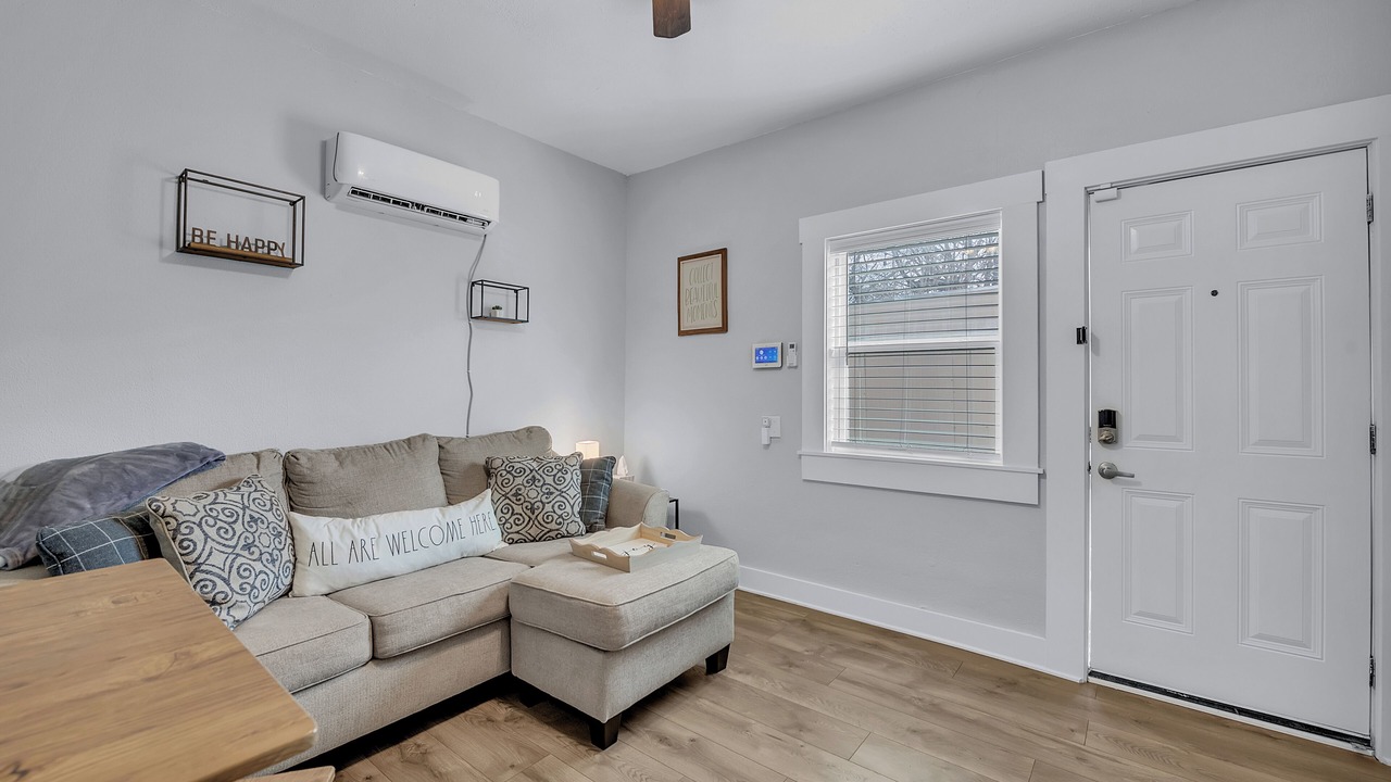 Photo of Livingroom in University