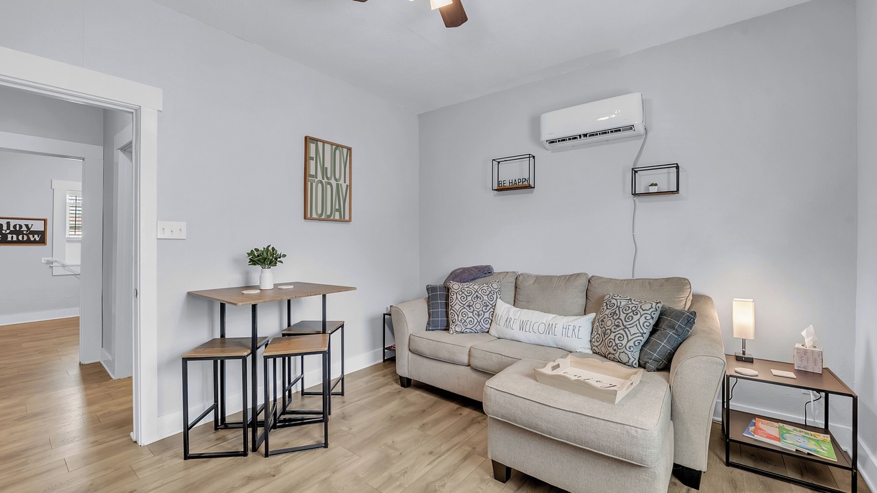 Photo of Livingroom in University