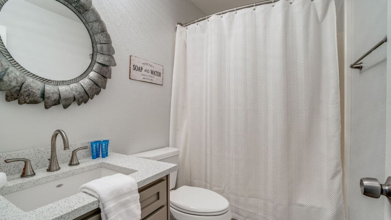 Photo of Bathroom in Pottsboro