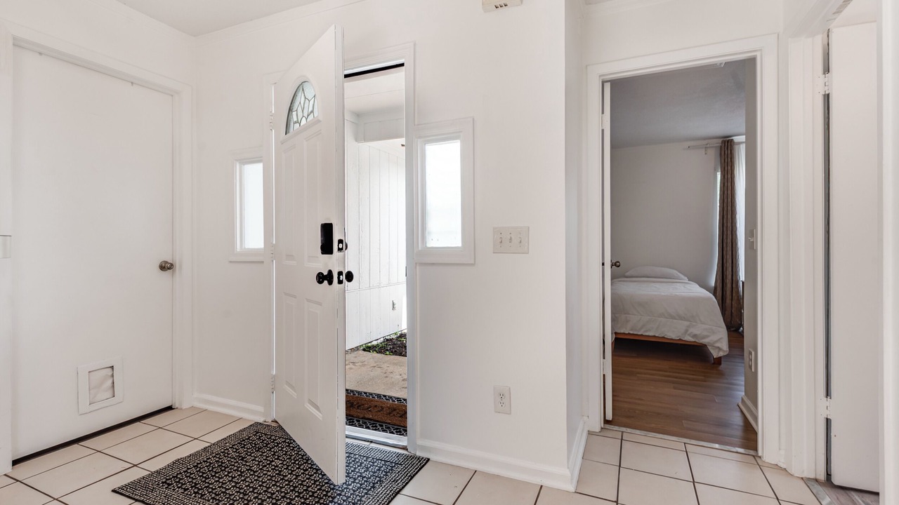 Photo of Bedroom in Golden Glades - The Woods