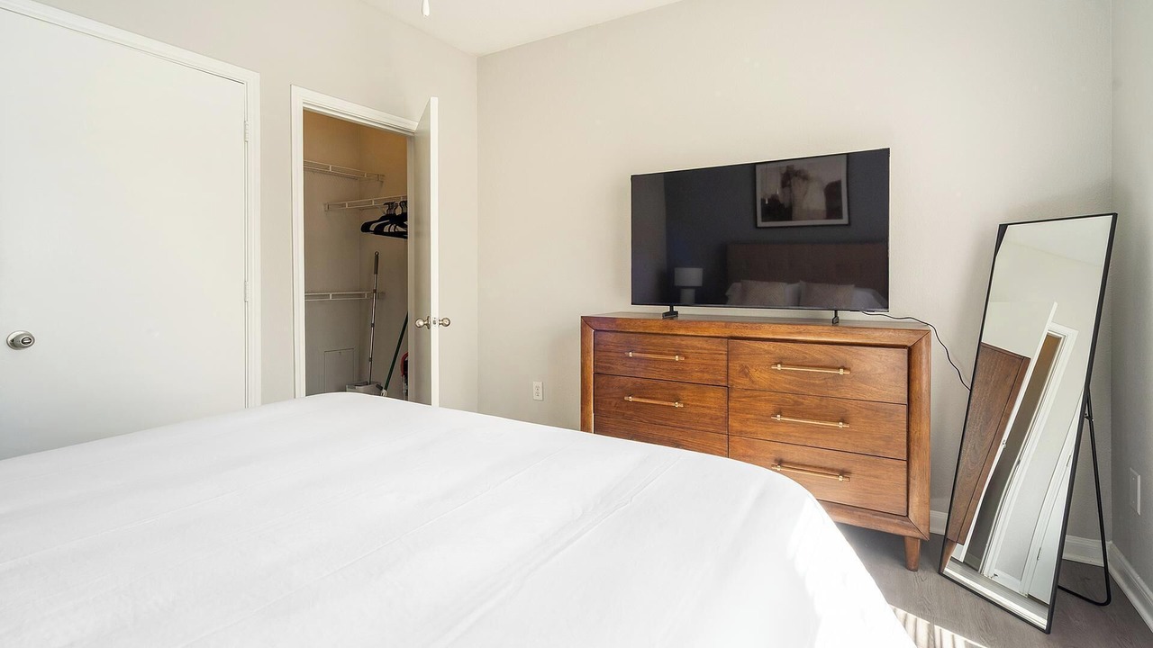 Photo of Bedroom in Medical Center District