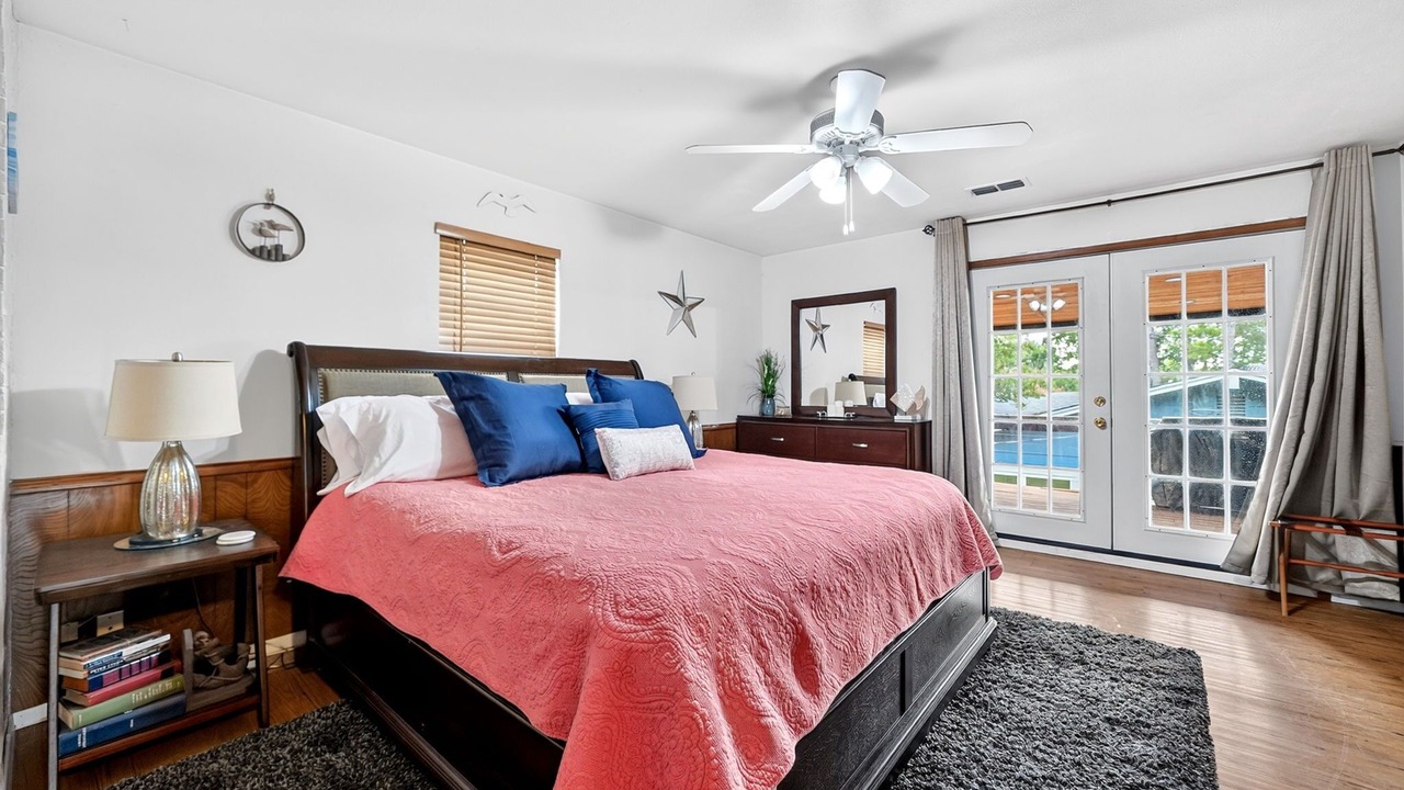 Photo of Bedroom in Quinlan