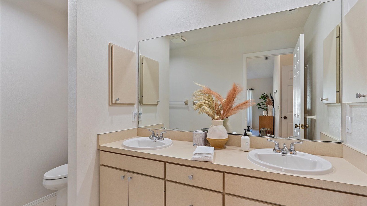 Photo of Bathroom in Arlington Park