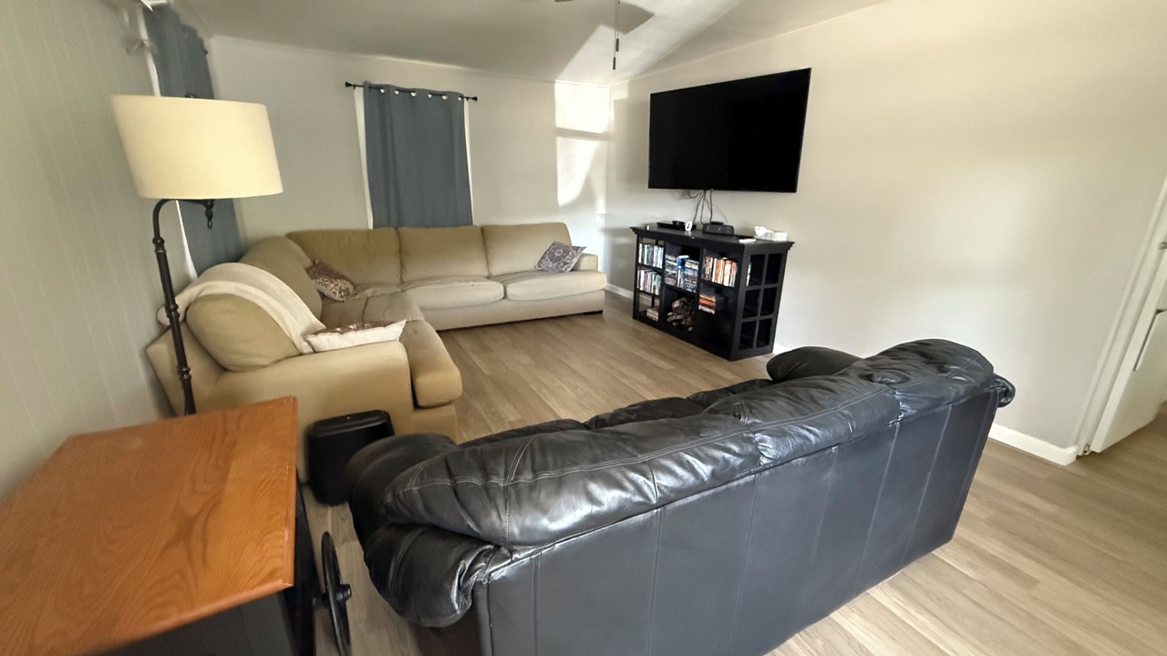 Photo of Livingroom in Lake Brownwood